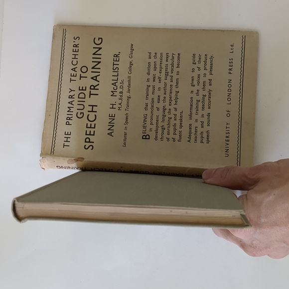 The Primary Teacher's Guide to Speech Training - 1941 educational guide - Picture 14 of 15